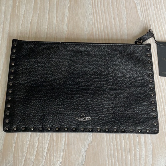 Valentino Rockstud NEW Leather Pouch Clutch black authentic - Picture 8 of 17